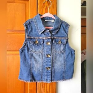 Cato Girls Frayed Blue Denim Jean Vest With Tribal Embroidered Accents 8-10